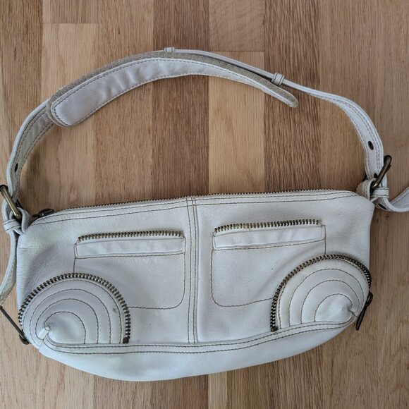 GAP vintage Fall 2004 leather purse - Picture 1 of 3